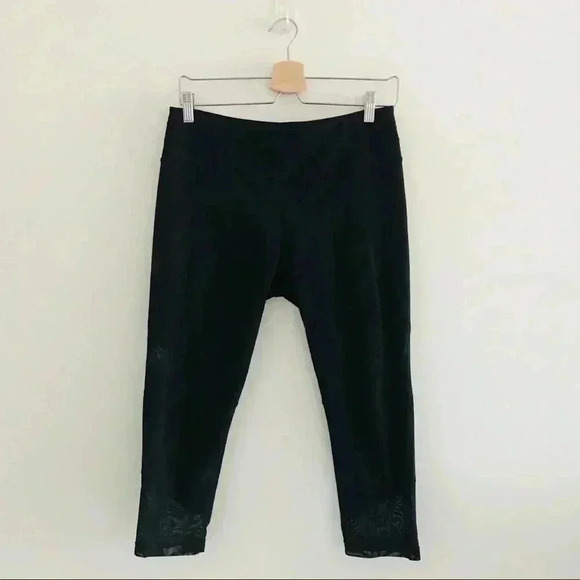 Athleta Mesh Sonar Capri Leggings Sz M - Picture 2 of 8